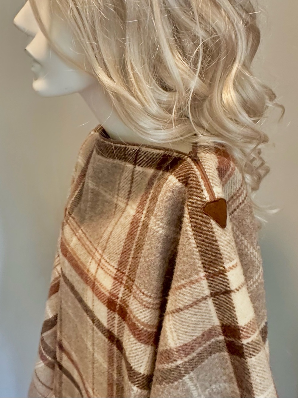 PENDLETON Knockabouts Heritage Tartan Wool Plaid Poncho Convertible Blanket vtg - Picture 2 of 15